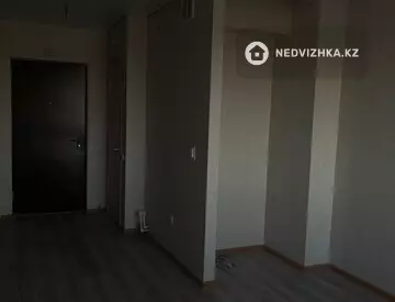 1-комнатная квартира, этаж 4 из 5, 17 м²