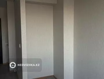 1-комнатная квартира, этаж 4 из 5, 17 м²