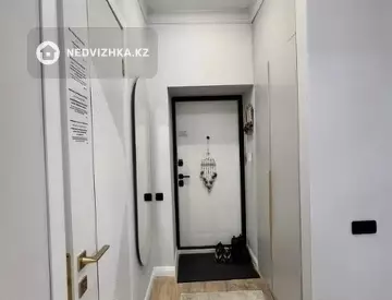 2-комнатная квартира, этаж 5 из 12, 38 м²