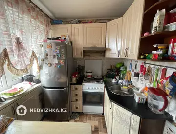 4-комнатная квартира, этаж 3 из 5, 61 м²