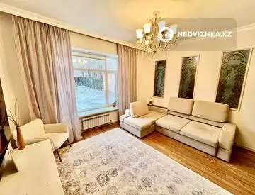 5-комнатный дом, 5 соток, 210 м², на длительный срок