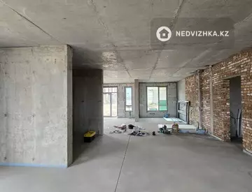 3-комнатная квартира, этаж 1 из 3, 93 м²