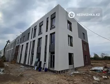 3-комнатная квартира, этаж 1 из 3, 93 м²