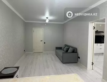 2-комнатная квартира, этаж 3 из 9, 60 м², на длительный срок