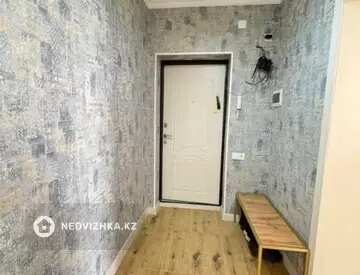 1-комнатная квартира, этаж 2 из 13, 38 м²