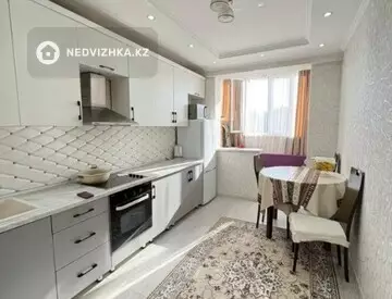 1-комнатная квартира, этаж 2 из 13, 38 м²