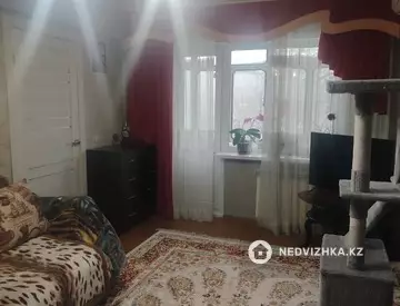 2-комнатная квартира, этаж 4 из 5, 45 м²