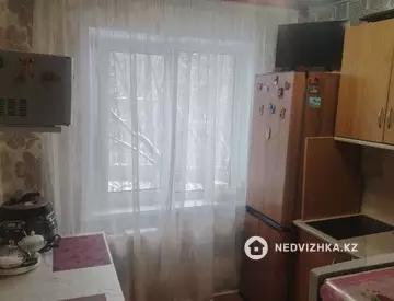 2-комнатная квартира, этаж 4 из 5, 45 м²