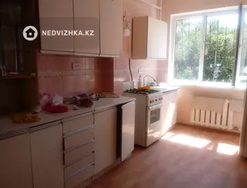 3-комнатная квартира, этаж 3 из 5, 70 м²