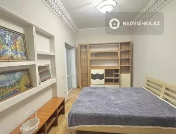 2-комнатная квартира, этаж 3 из 3, 57 м², на длительный срок