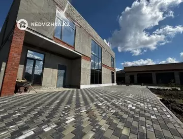 5-комнатный дом, 10 соток, 292 м²