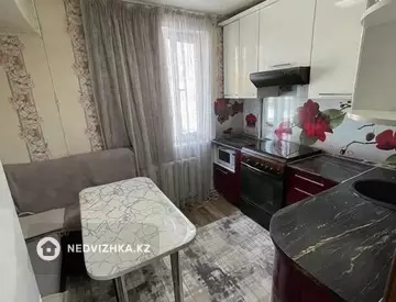 3-комнатная квартира, этаж 1 из 2, 60 м²