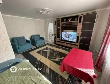 3-комнатная квартира, этаж 1 из 2, 60 м²