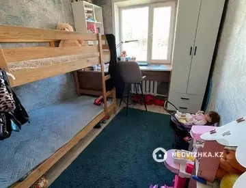 3-комнатная квартира, этаж 2 из 5, 48 м²