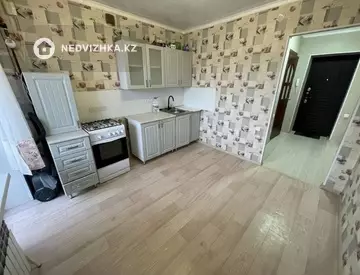 1-комнатная квартира, этаж 3 из 5, 36 м²