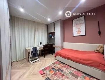 5-комнатная квартира, этаж 2 из 6, 138 м²