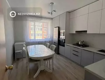 2-комнатная квартира, этаж 4 из 6, 64 м²