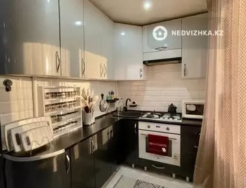 2-комнатная квартира, этаж 3 из 4, 43 м²