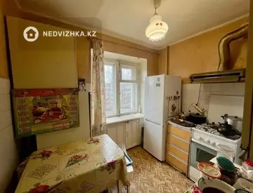 3-комнатная квартира, этаж 4 из 5, 56 м²