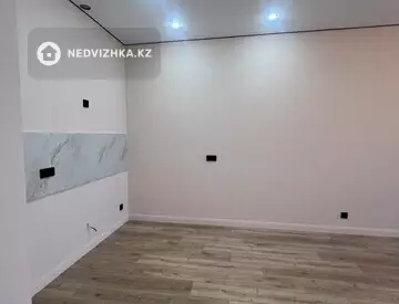 2-комнатная квартира, этаж 10 из 18, 43 м²