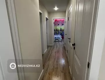 3-комнатная квартира, этаж 9 из 9, 70 м²