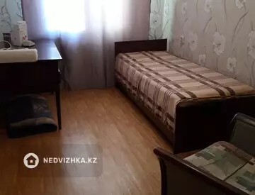 Подселение, 2 комн., 54 м²