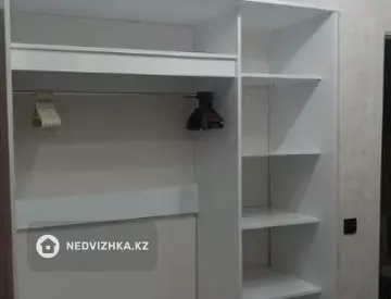 1-комнатная квартира, этаж 12 из 12, 34 м²