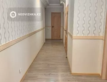 3-комнатная квартира, этаж 8 из 9, 94 м²