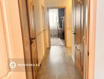 3-комнатная квартира, этаж 8 из 9, 94 м²