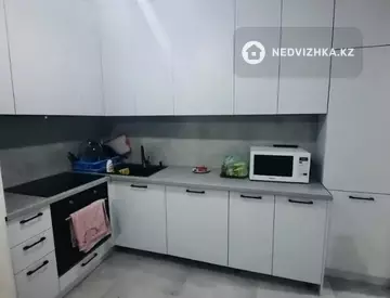 2-комнатная квартира, этаж 7 из 21, 77 м²