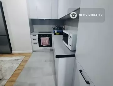 2-комнатная квартира, этаж 7 из 21, 77 м²