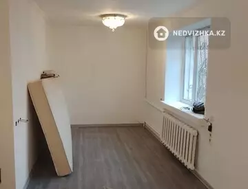 Офисное помещение, этаж 1 из 1, в жилом доме, 40 м²