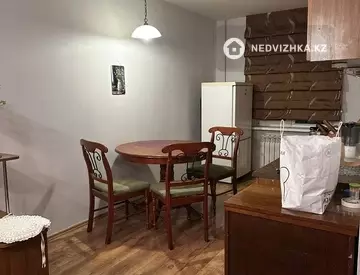 2-комнатная квартира, этаж 2 из 5, 67 м²