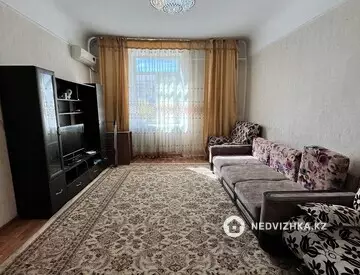 2-комнатная квартира, этаж 3 из 4, 53 м²