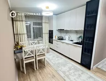 3-комнатная квартира, этаж 1 из 10, 70 м²