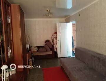 1-комнатная квартира, этаж 4 из 5, 36 м²