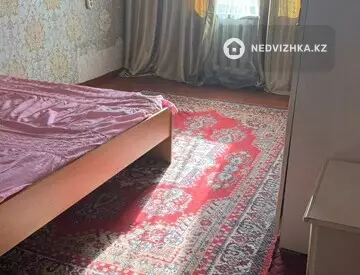 4-комнатная квартира, этаж 5 из 5, 90 м², на длительный срок