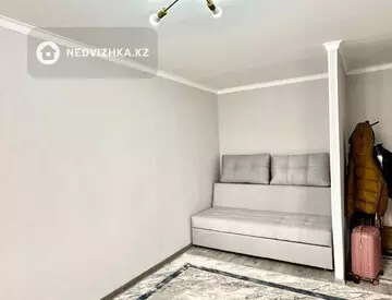 1-комнатная квартира, этаж 4 из 5, 32 м²