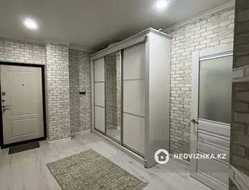 2-комнатная квартира, этаж 15 из 25, 70 м², посуточно