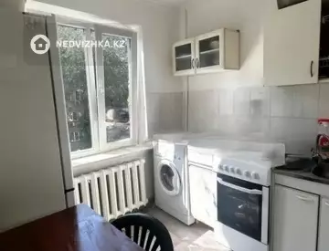 2-комнатная квартира, этаж 4 из 5, 50 м²