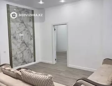 2-комнатная квартира, этаж 2 из 12, 58 м²