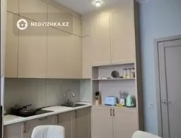 3-комнатная квартира, этаж 9 из 9, 55 м²