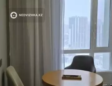 3-комнатная квартира, этаж 9 из 9, 55 м²