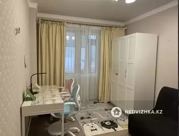 3-комнатная квартира, этаж 4 из 7, 103 м²