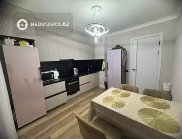 2-комнатная квартира, этаж 3 из 9, 63 м²