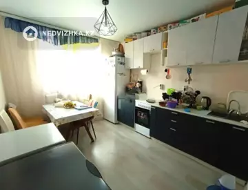 2-комнатная квартира, этаж 3 из 9, 53 м²