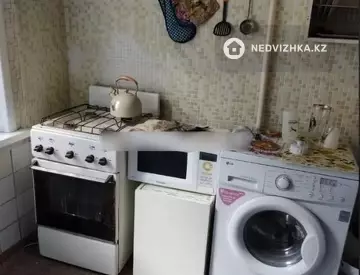 2-комнатная квартира, этаж 4 из 5, 55 м²