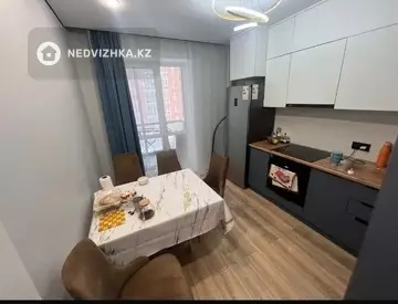 2-комнатная квартира, этаж 4 из 12, 56 м²