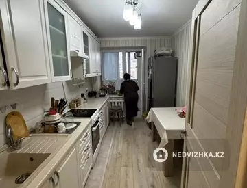 2-комнатная квартира, этаж 4 из 10, 60 м²