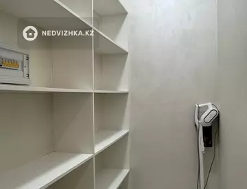 1-комнатная квартира, этаж 10 из 13, 40 м²